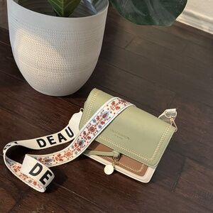 SNA Fashion Olive Green Crossbody Bag with Floral Strap